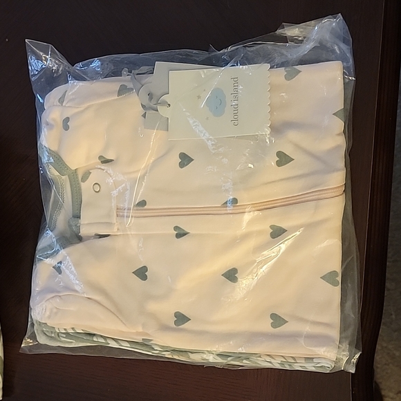 Baby one piece pj's - Picture 2 of 8